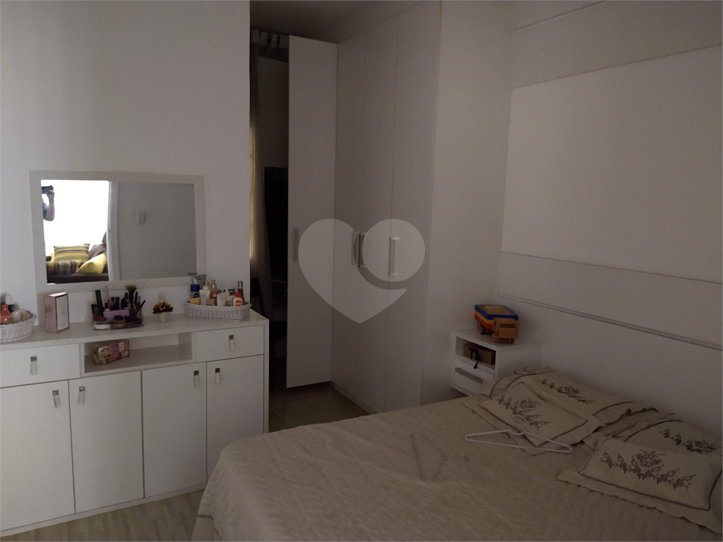 Excelente localização - sobrado com duas casas entradas independentes 
