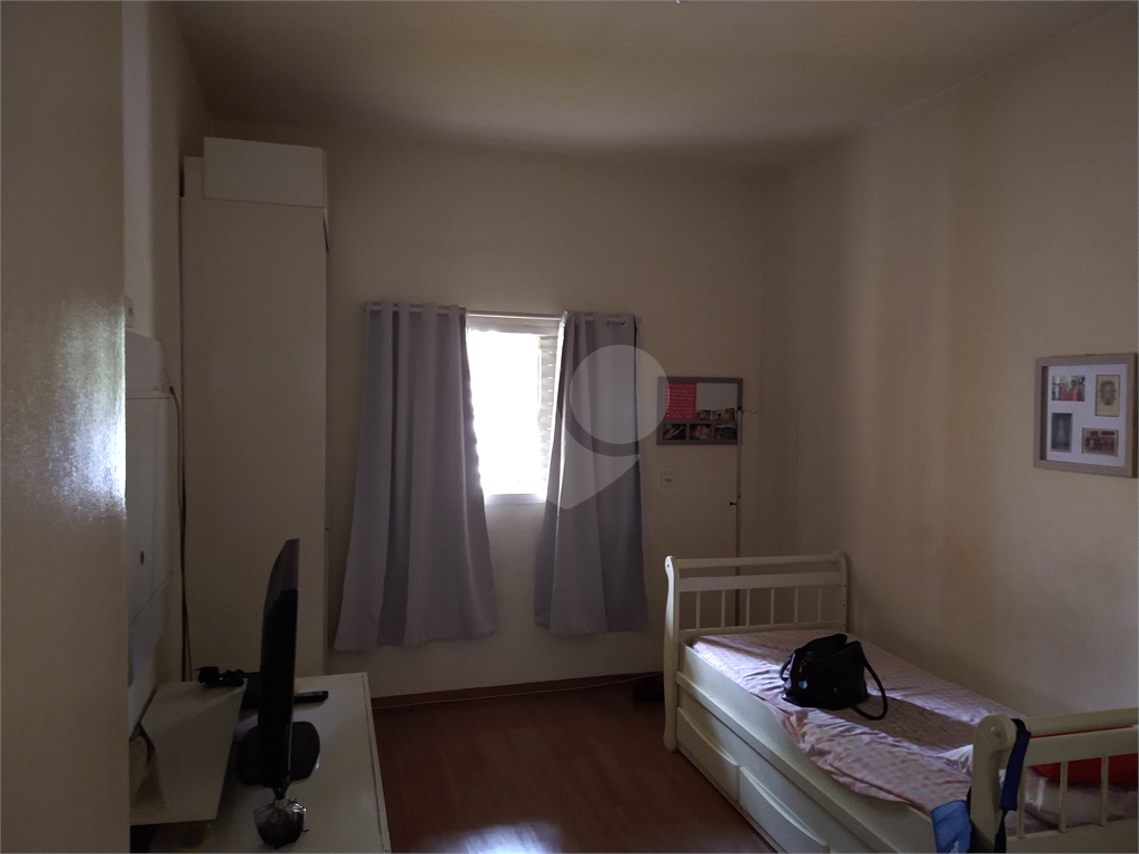 Excelente localização - sobrado com duas casas entradas independentes 