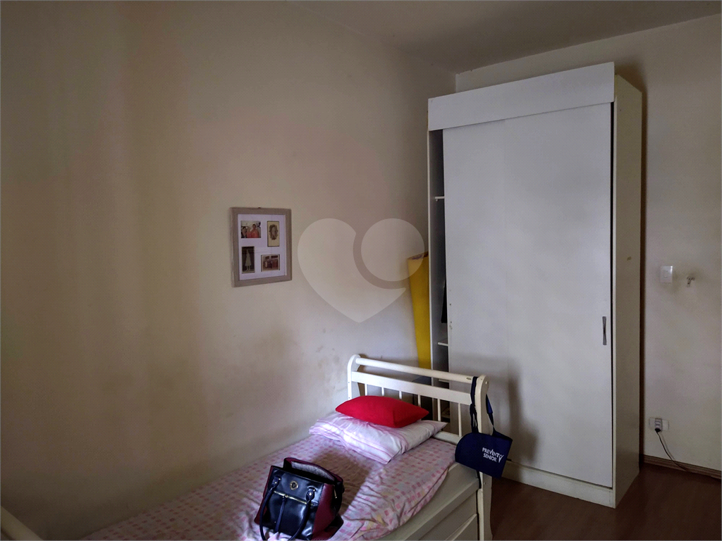 Excelente localização - sobrado com duas casas entradas independentes 