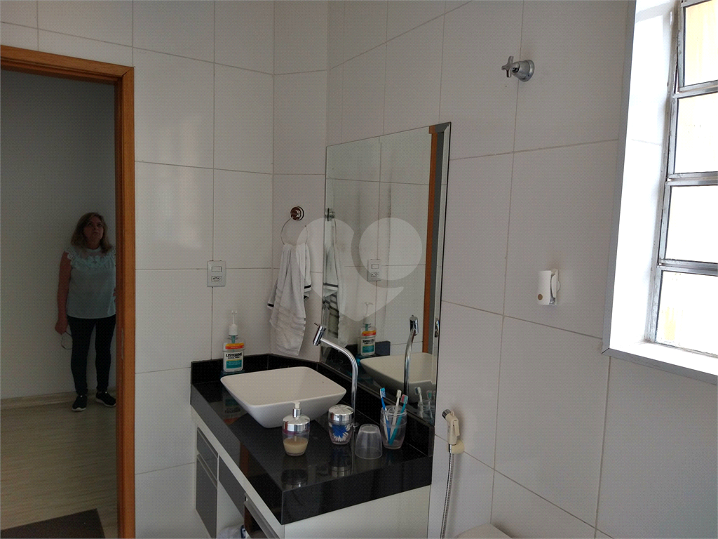Excelente localização - sobrado com duas casas entradas independentes 