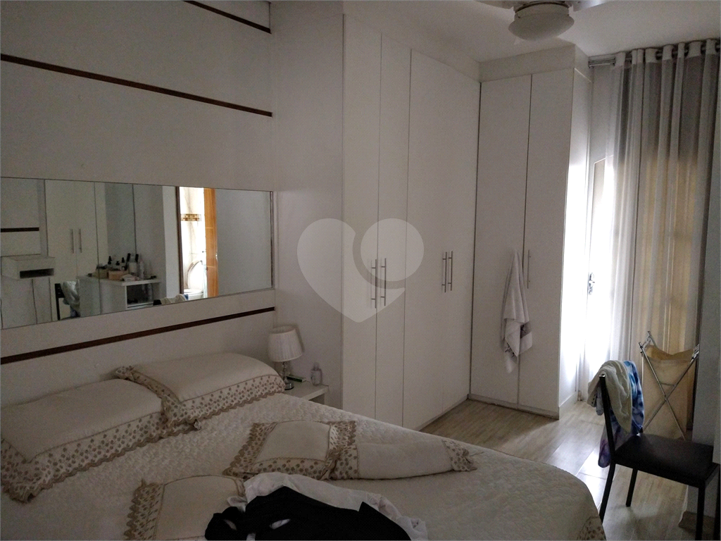 Excelente localização - sobrado com duas casas entradas independentes 