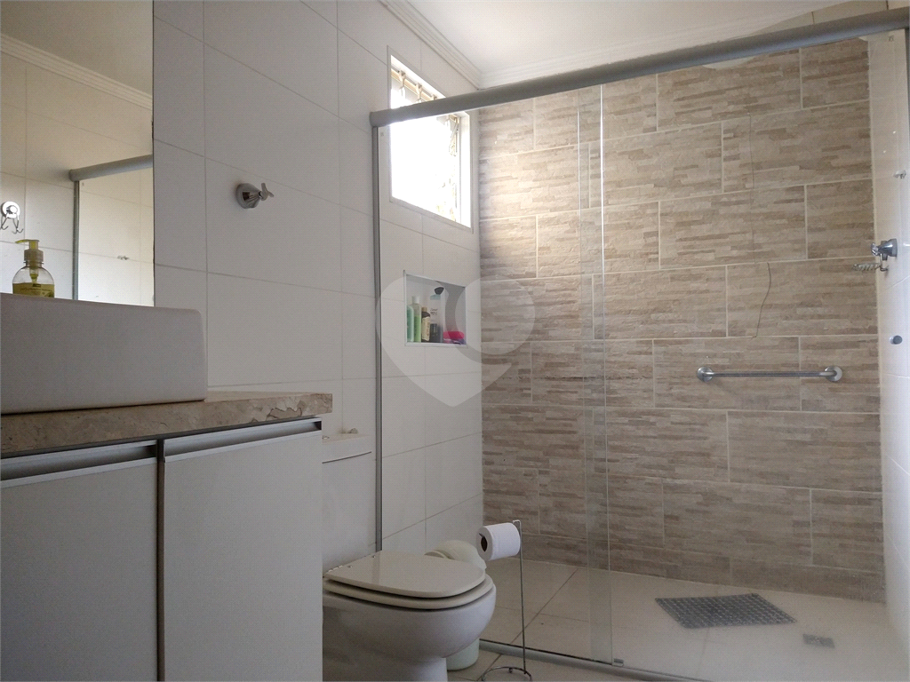 Excelente localização - sobrado com duas casas entradas independentes 