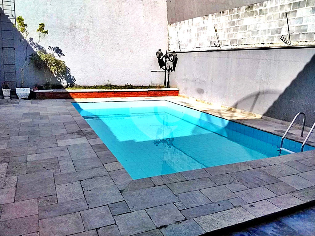 Sobrado Jardim São Bento | 312m² | 4 Dormitórios (2 Suítes) | 5 vagas | Lazer Completo