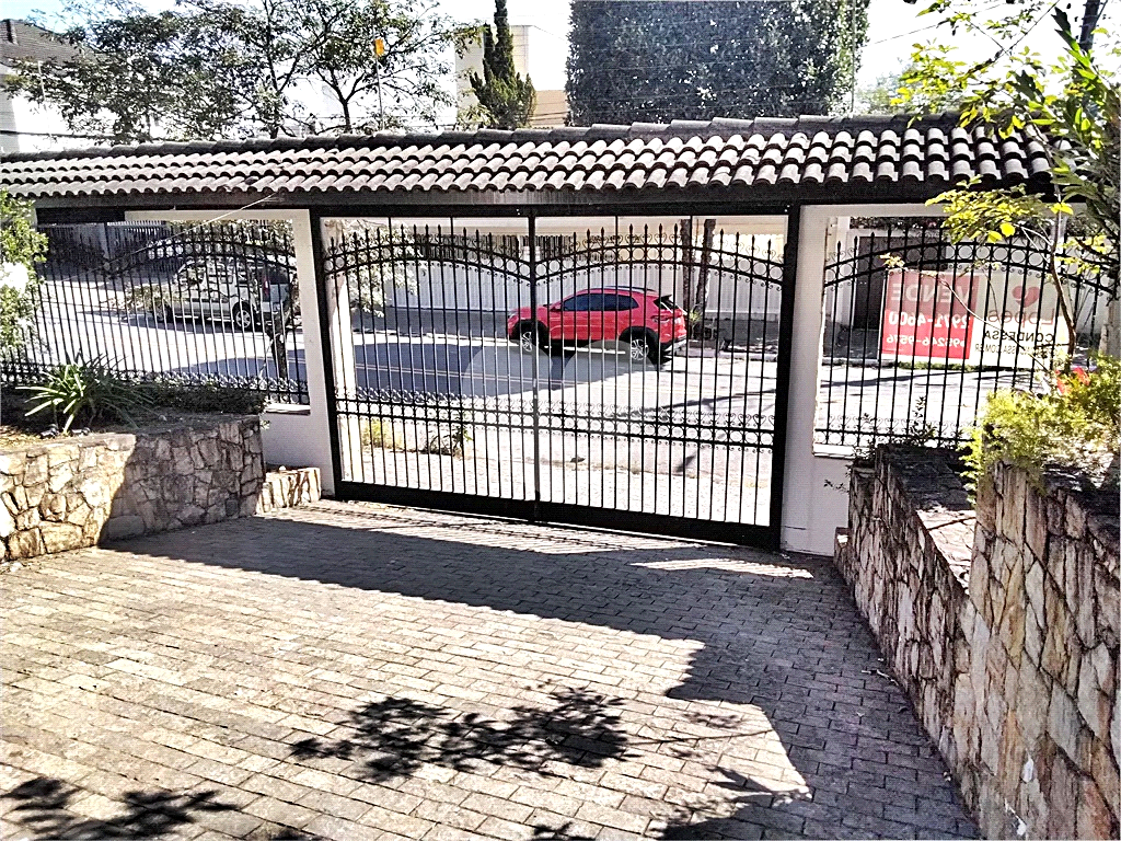 Sobrado Jardim São Bento | 312m² | 4 Dormitórios (2 Suítes) | 5 vagas | Lazer Completo
