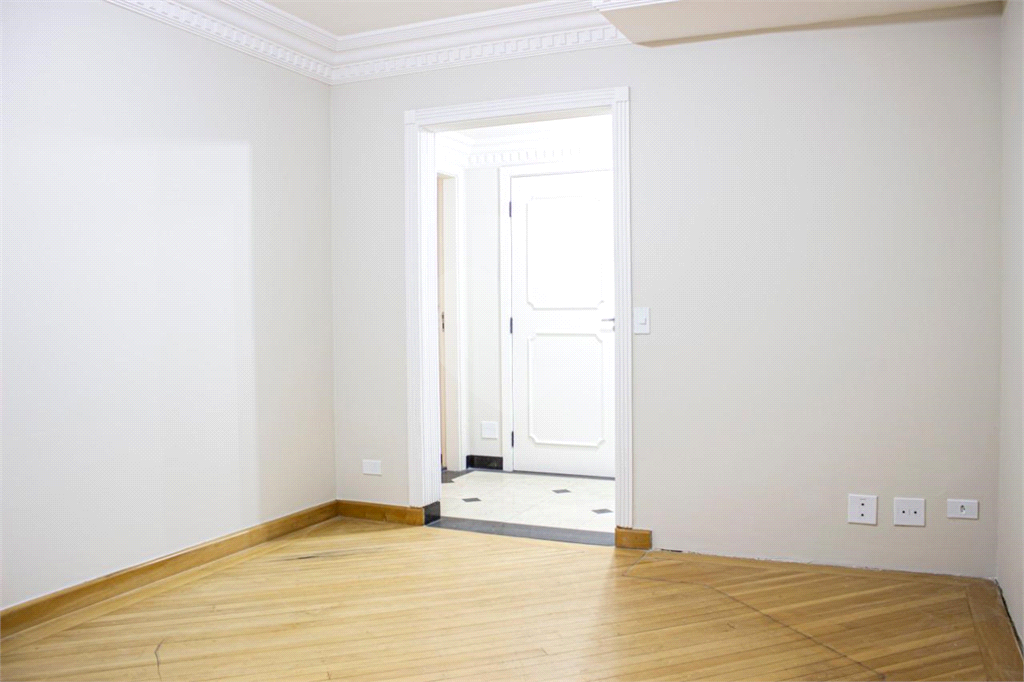 APARTAMENTO em VILA SÔNIA