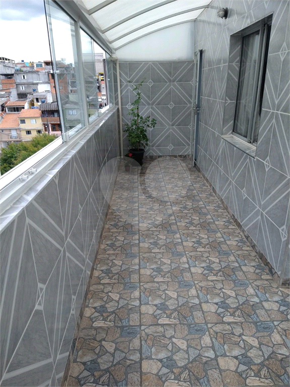APARTAMENTO em CAMPO LIMPO
