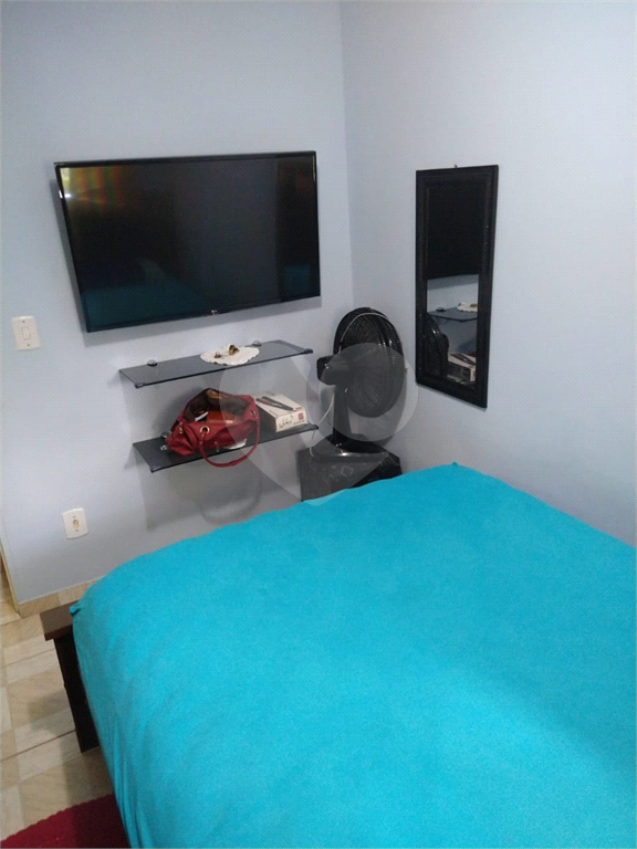 APARTAMENTO em CAMPO LIMPO