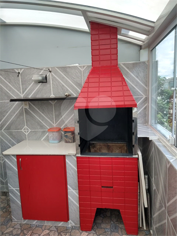 APARTAMENTO em CAMPO LIMPO