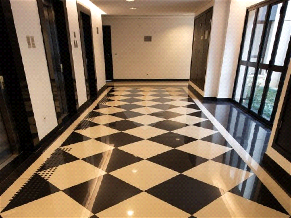 Oportunidade Única: Sala Comercial no Condomínio Vista Verde Office