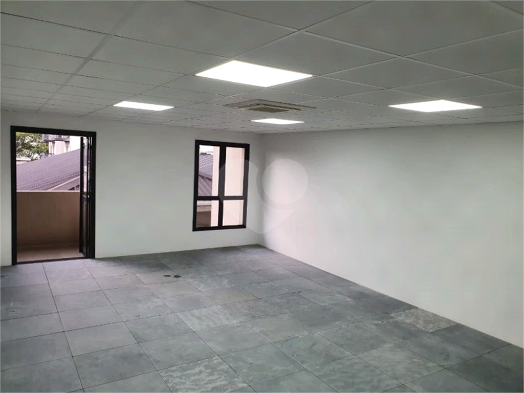 Oportunidade Única: Sala Comercial no Condomínio Vista Verde Office