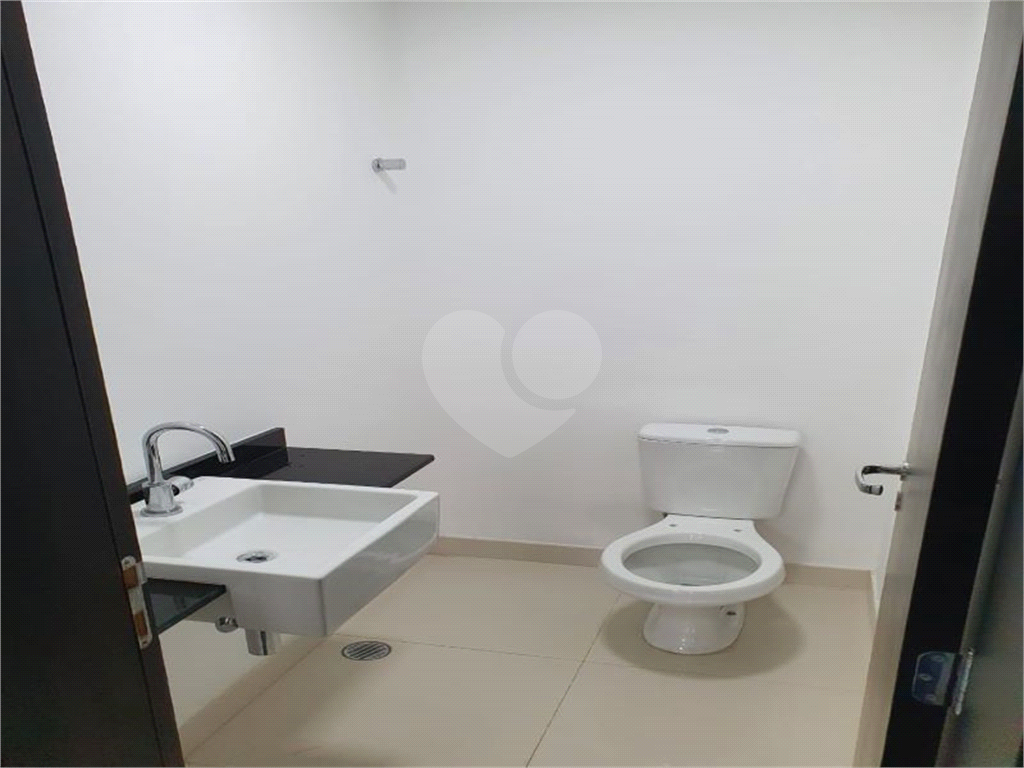 Oportunidade Única: Sala Comercial no Condomínio Vista Verde Office