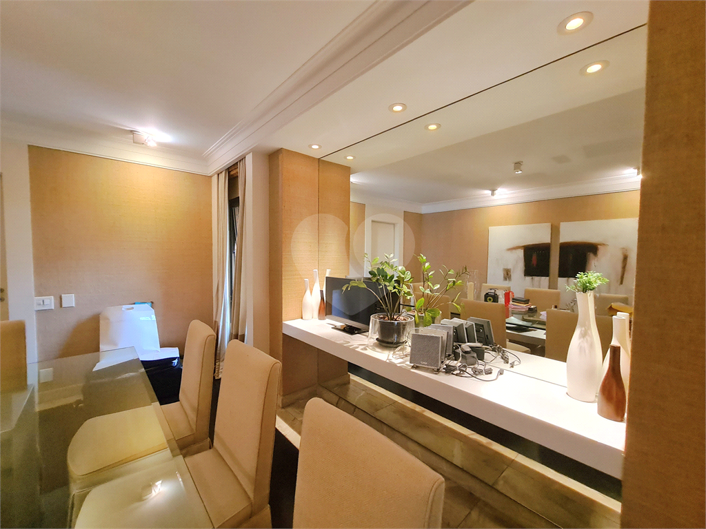Apartamento alto padrão  à venda no Jardim Paulista