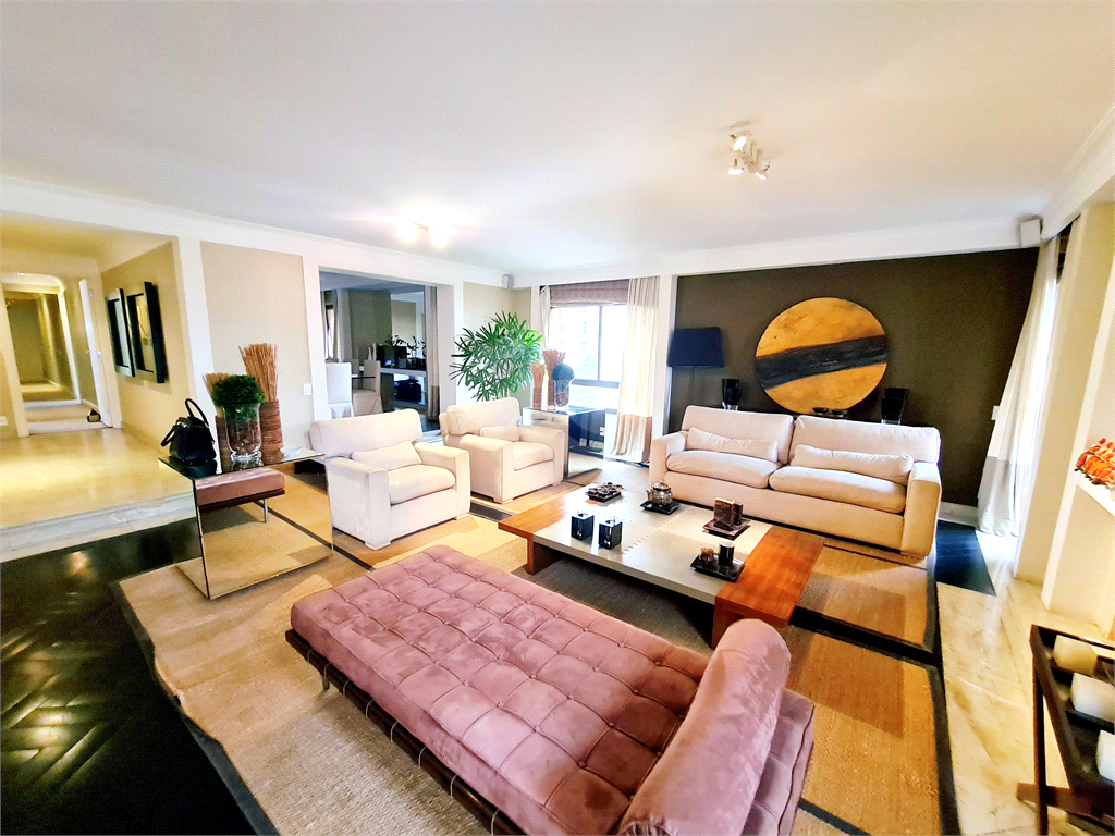 Apartamento alto padrão  à venda no Jardim Paulista