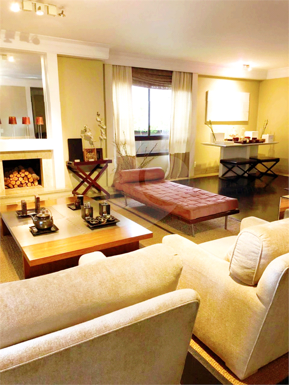 Apartamento alto padrão  à venda no Jardim Paulista