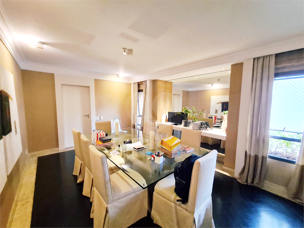 Apartamento alto padrão  à venda no Jardim Paulista