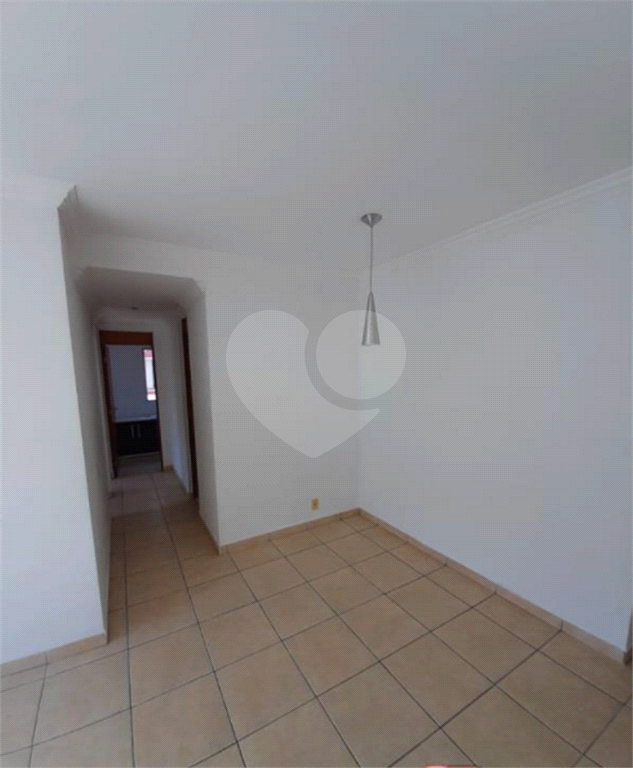 APARTAMENTO em PARQUE BRISTOL