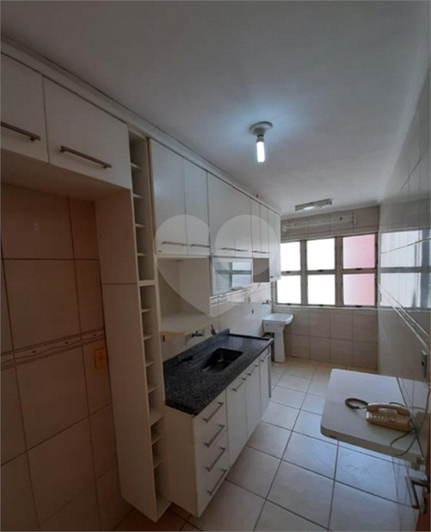 APARTAMENTO em PARQUE BRISTOL