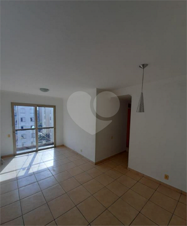 APARTAMENTO em PARQUE BRISTOL