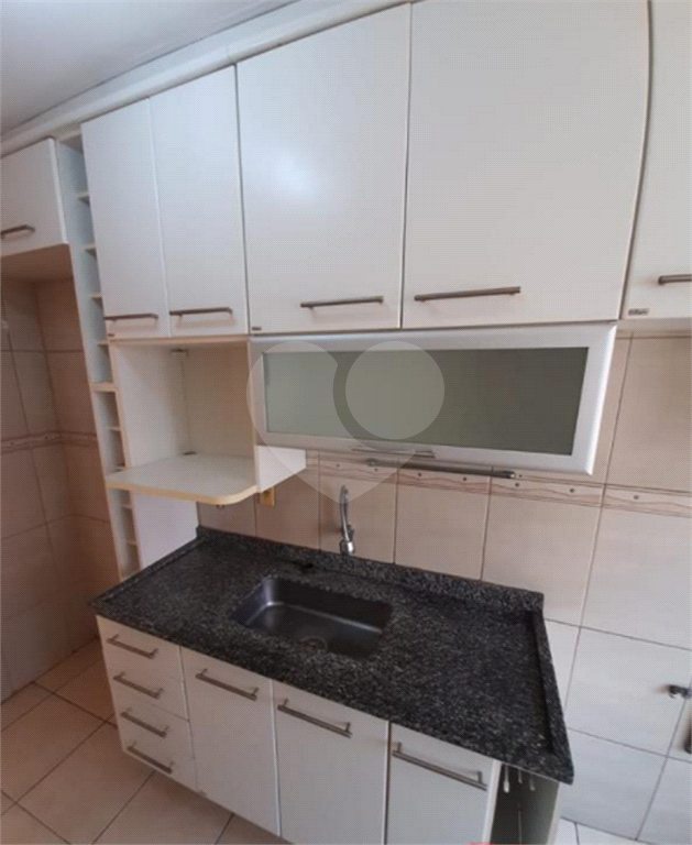 APARTAMENTO em PARQUE BRISTOL