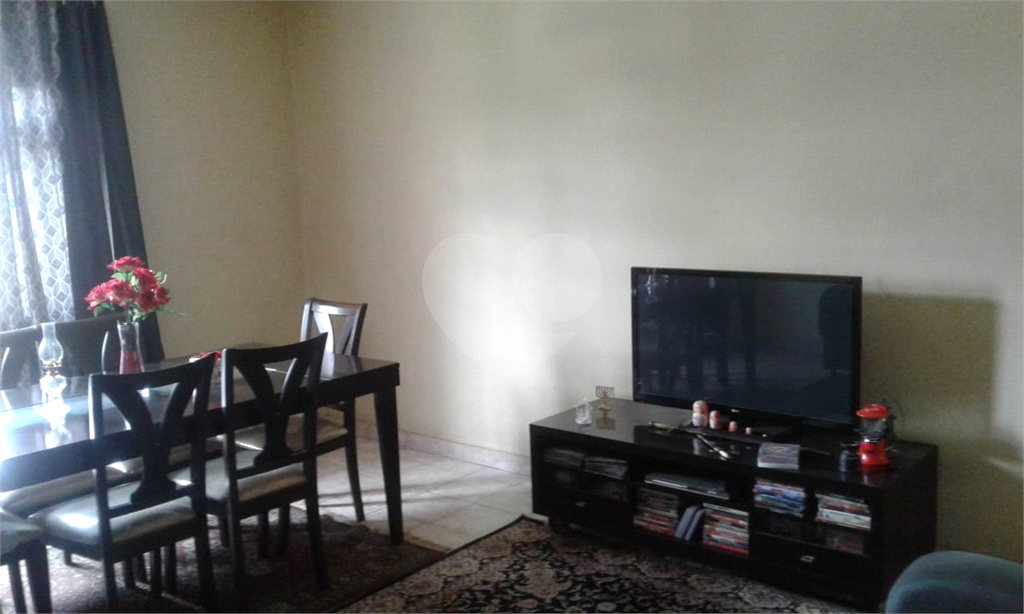 APARTAMENTO em VILA PRUDENTE