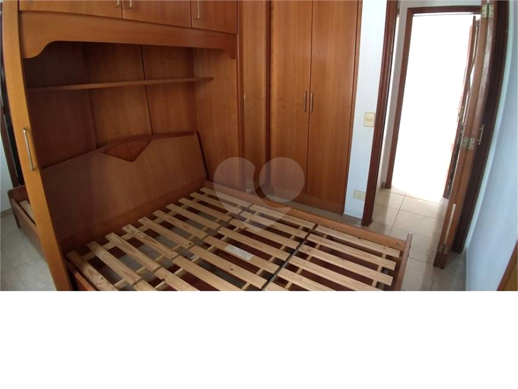 Apartamento à Venda em ótimo condominio em Santa Terezinha
