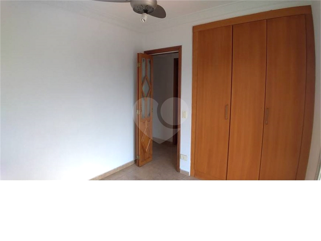 Apartamento à Venda em ótimo condominio em Santa Terezinha
