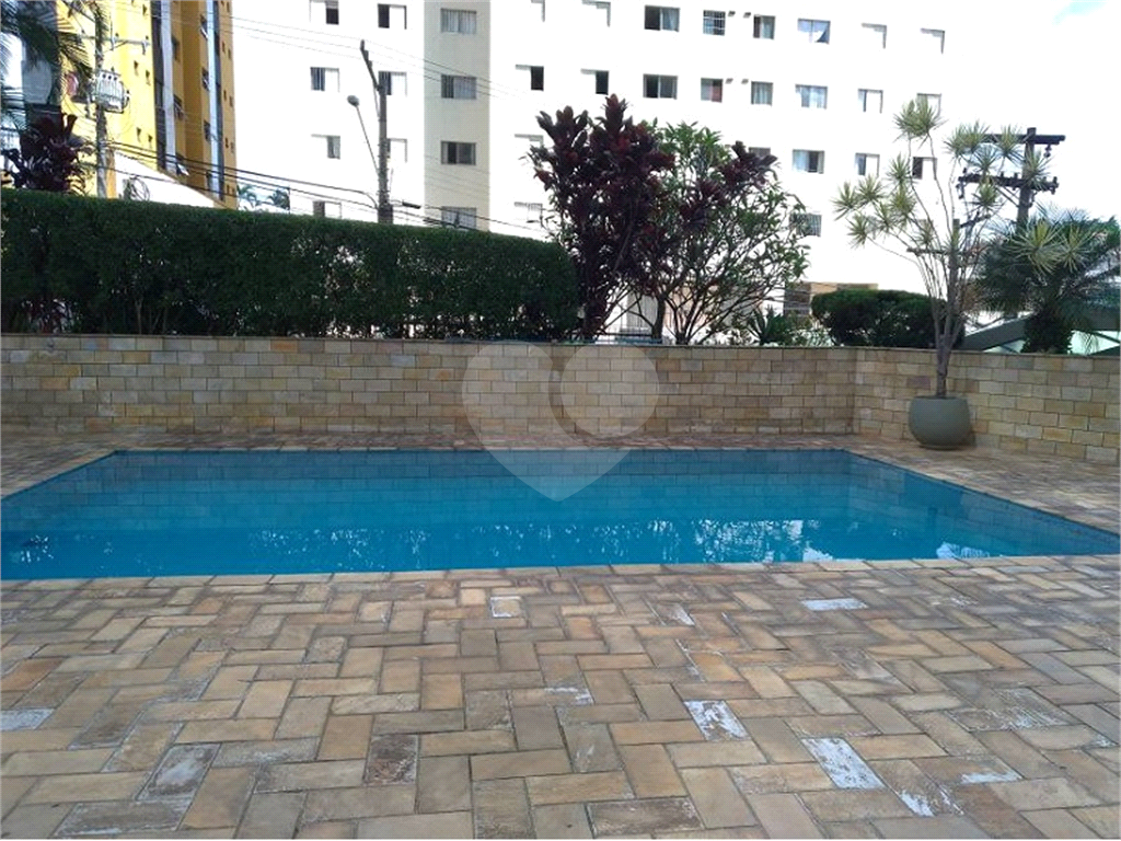 Apartamento à Venda em ótimo condominio em Santa Terezinha