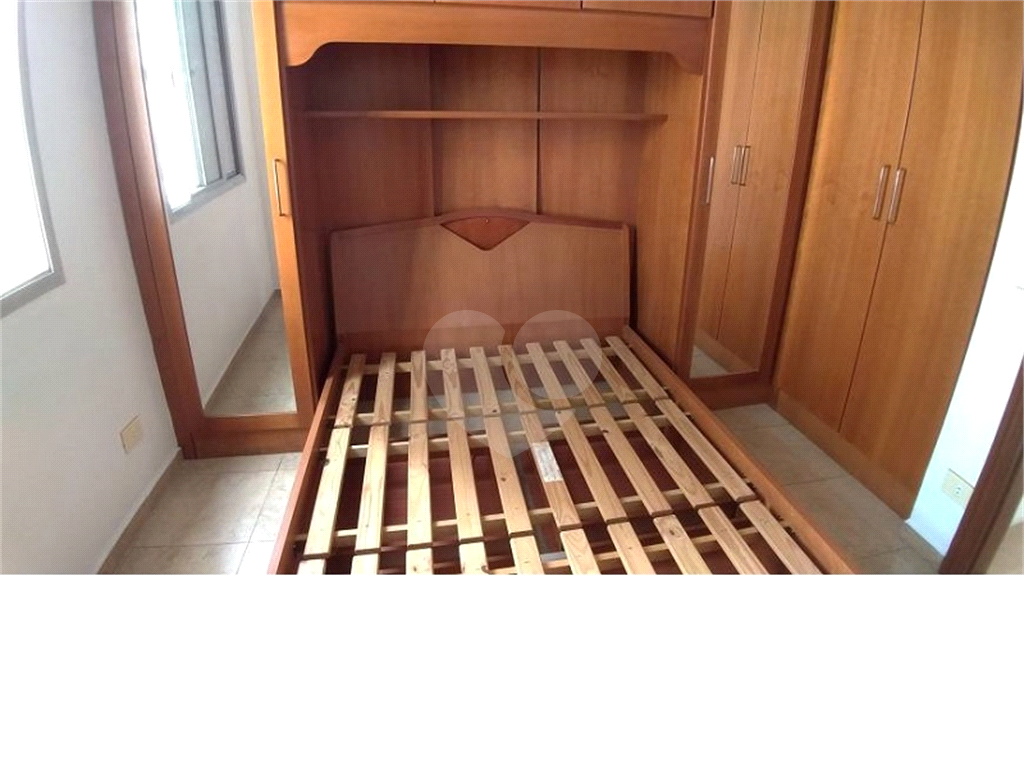Apartamento à Venda em ótimo condominio em Santa Terezinha