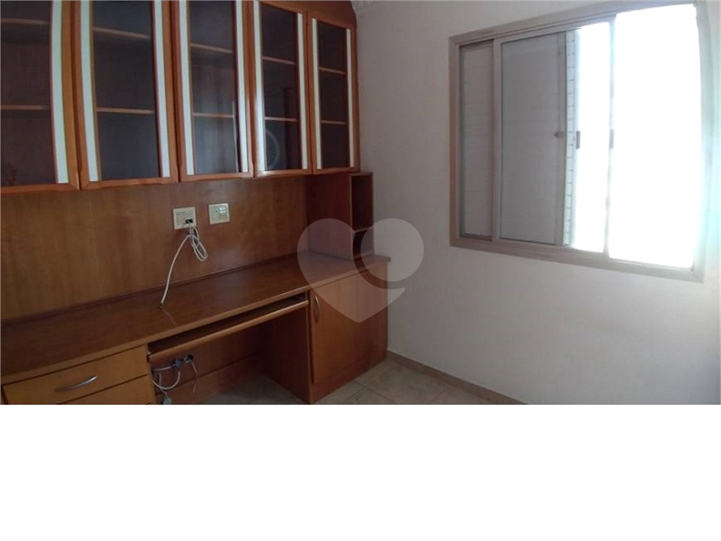 Apartamento à Venda em ótimo condominio em Santa Terezinha