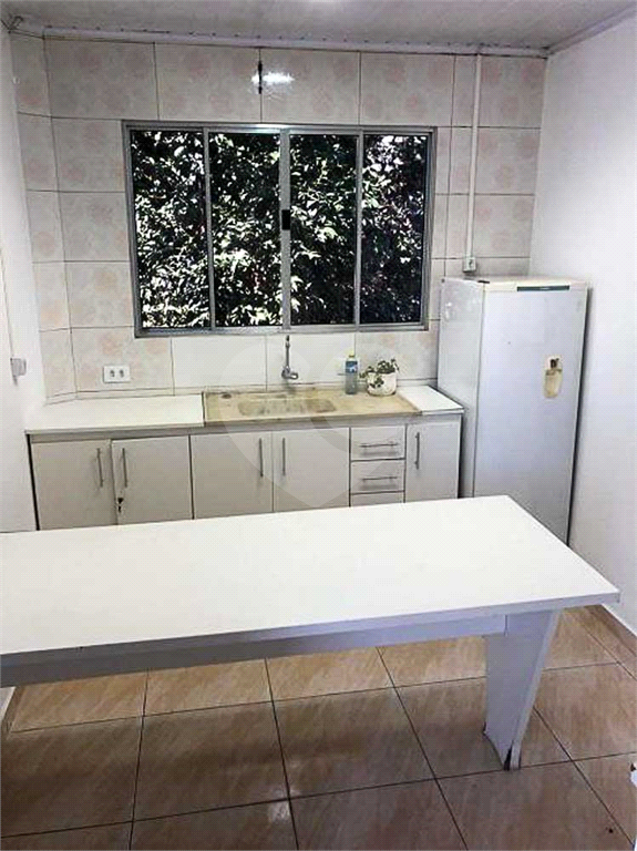 Sala comercial com 250metros quadrados na Rua do Horto com 08 vagas 