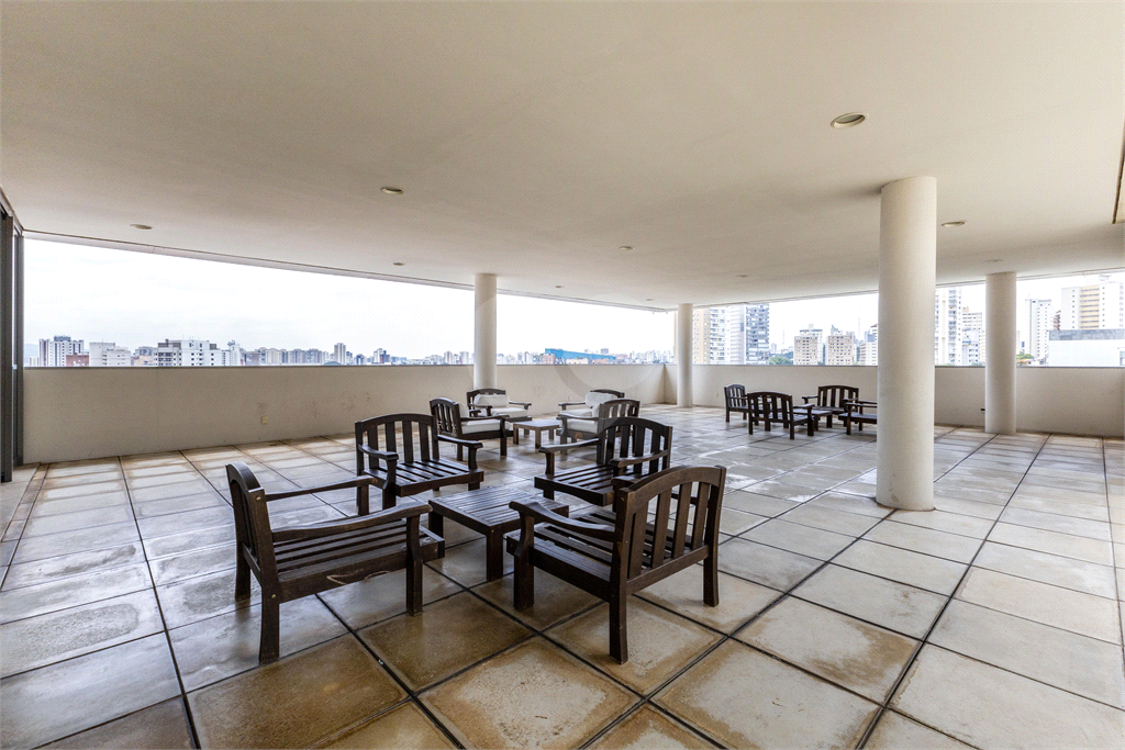 APARTAMENTO À VENDA COM 2 QUARTOS - 130M2 - 2 VAGAS NA VILA ROMANA.