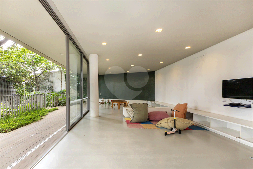 APARTAMENTO À VENDA COM 2 QUARTOS - 130M2 - 2 VAGAS NA VILA ROMANA.