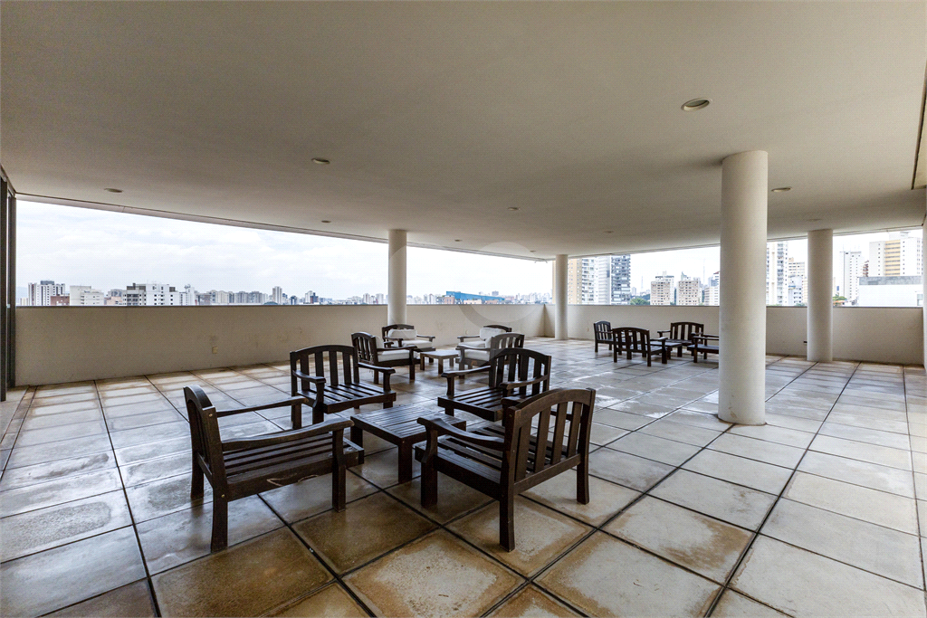 APARTAMENTO À VENDA COM 2 QUARTOS - 130M2 - 2 VAGAS NA VILA ROMANA.