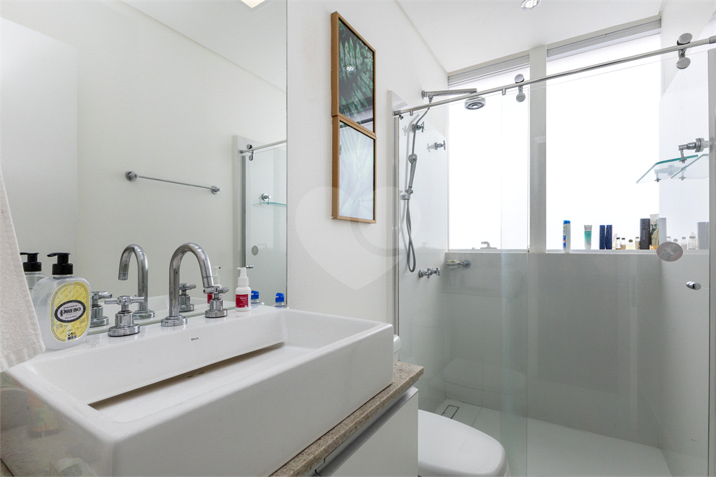 APARTAMENTO À VENDA COM 2 QUARTOS - 130M2 - 2 VAGAS NA VILA ROMANA.