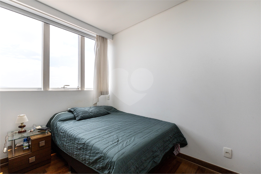 APARTAMENTO À VENDA COM 2 QUARTOS - 130M2 - 2 VAGAS NA VILA ROMANA.