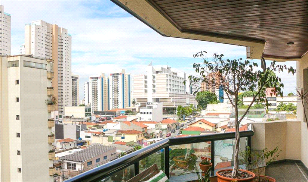 APARTAMENTO em TATUAPÉ
