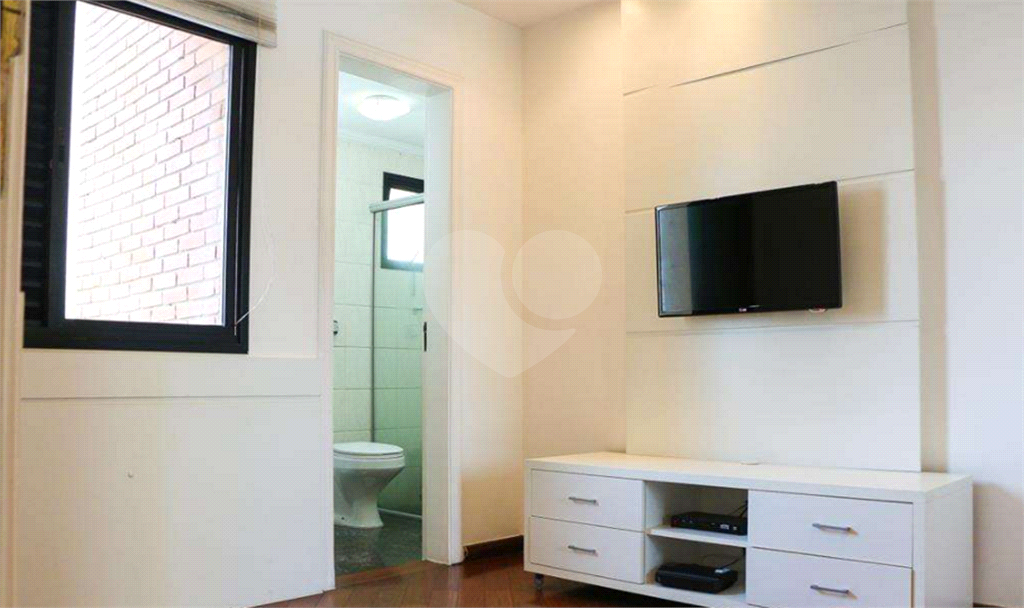 APARTAMENTO em TATUAPÉ