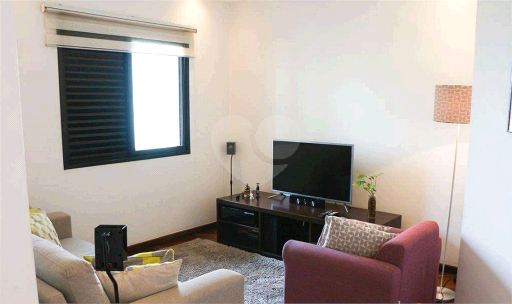 APARTAMENTO em TATUAPÉ