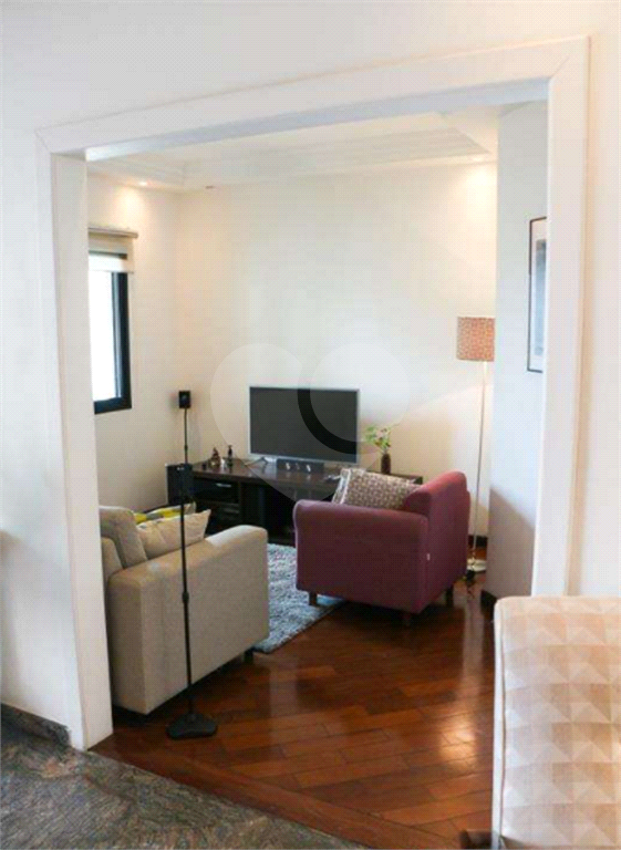 APARTAMENTO em TATUAPÉ