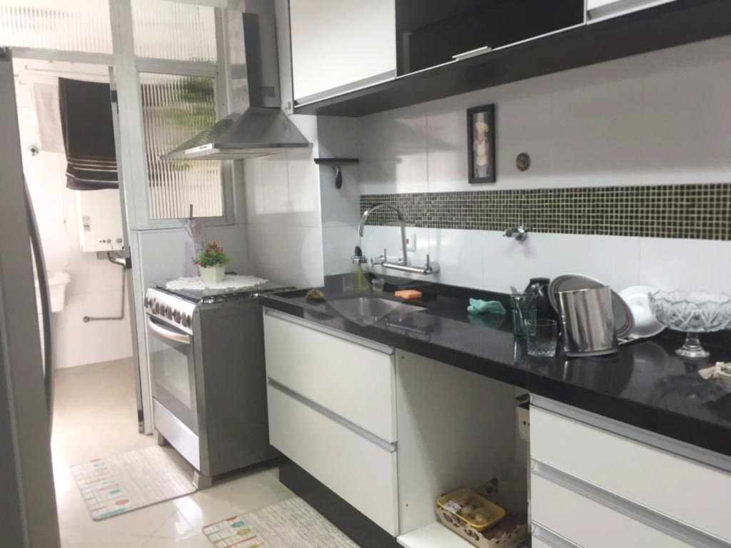 APARTAMENTO em SANTANA