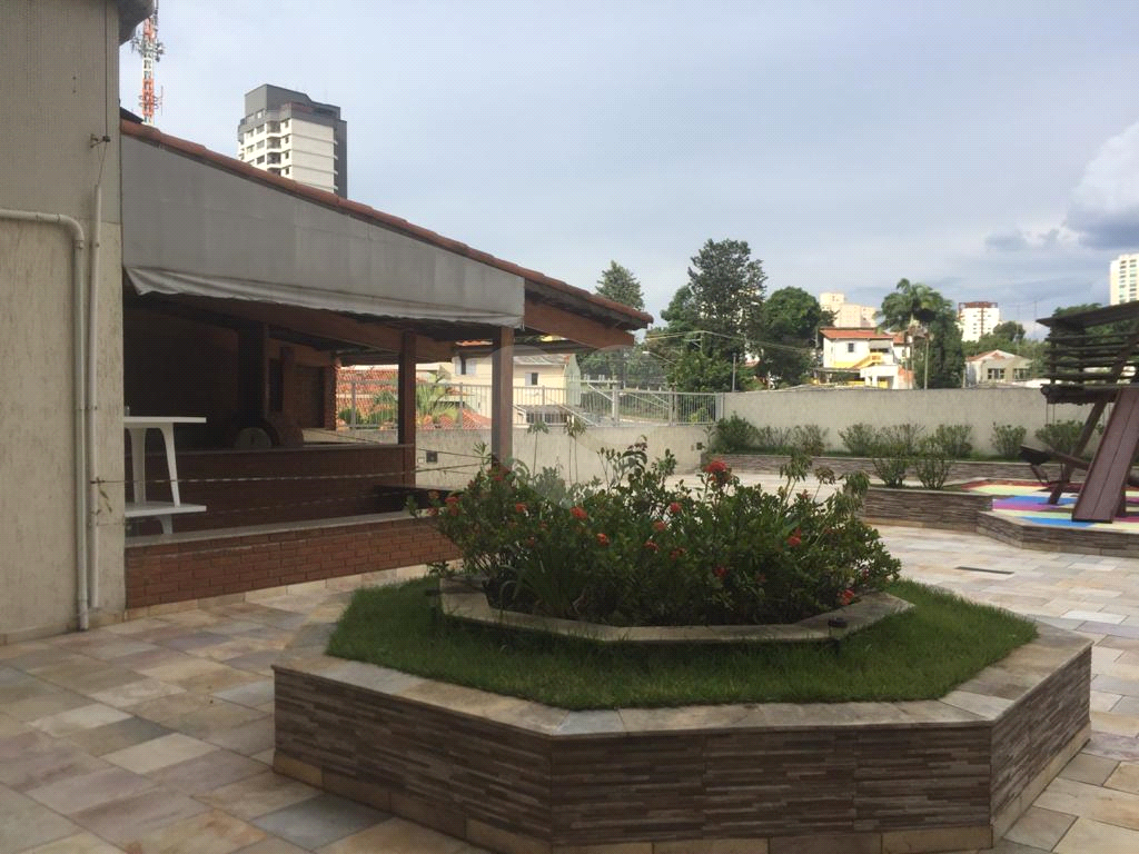 APARTAMENTO em SANTANA