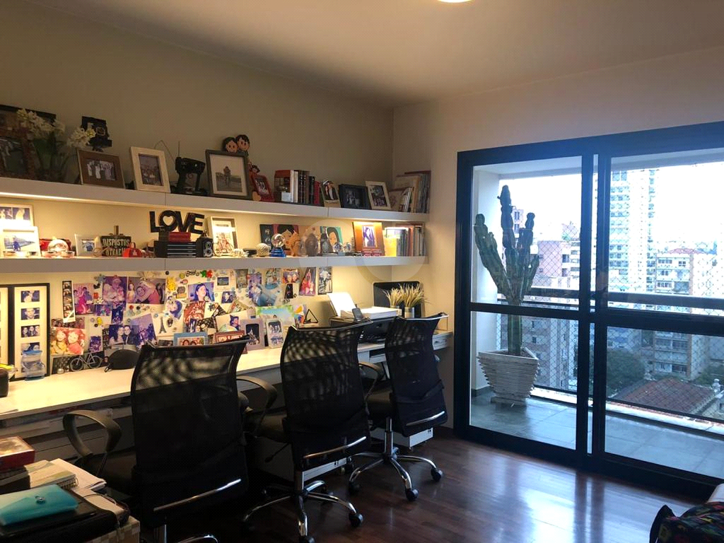 APARTAMENTO em HIGIENÓPOLIS