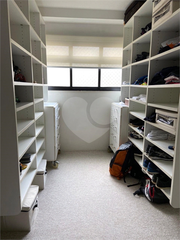 APARTAMENTO em HIGIENÓPOLIS
