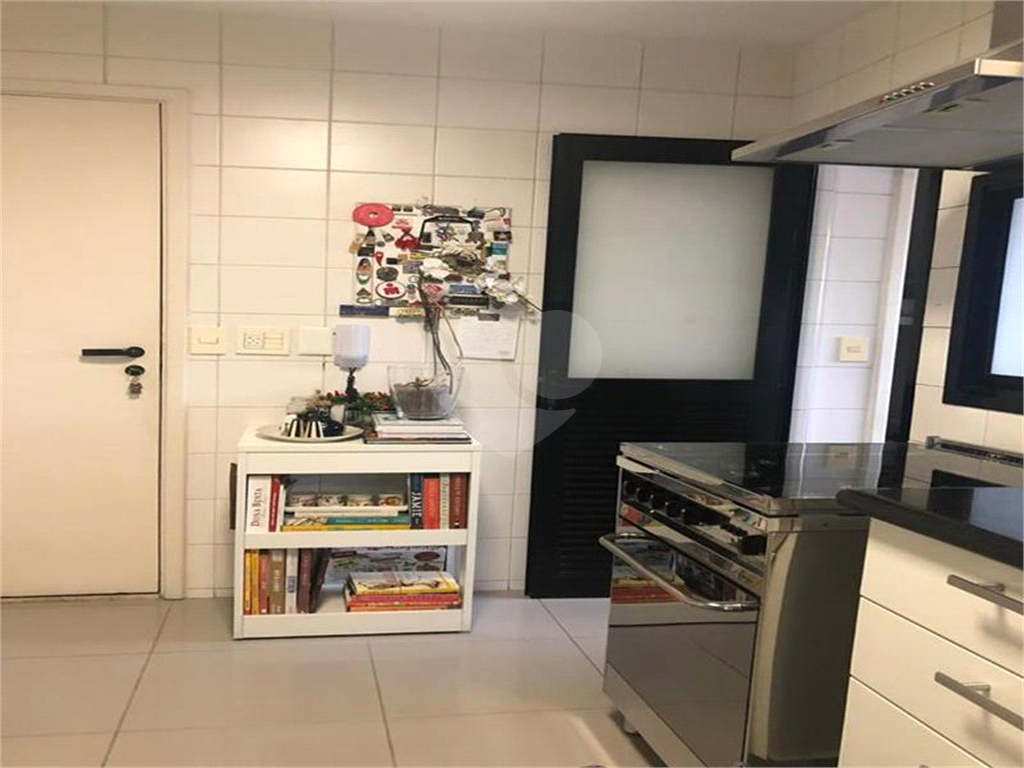 APARTAMENTO em HIGIENÓPOLIS