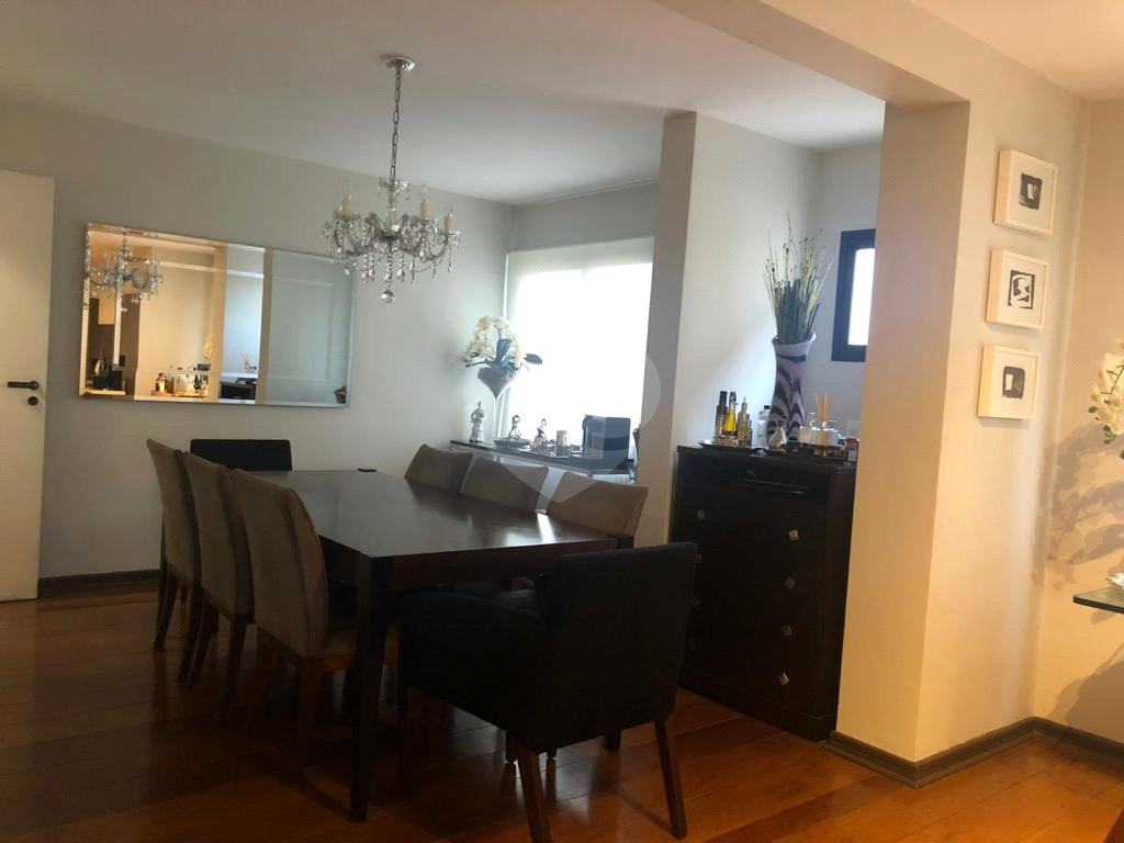 APARTAMENTO em HIGIENÓPOLIS