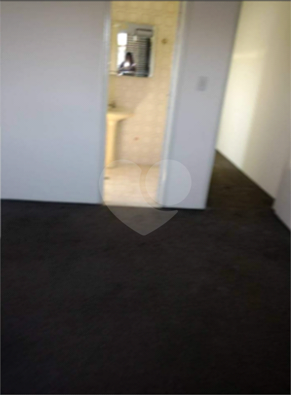 Sobrado vender Jardim Guançã, com 125m2, 3 quartos, 1 suíte, ampla sala, lavabo, cozinha, quintal dos fundos coberto, área de serviço, corredor lateral e 2 vagas de garagem. 