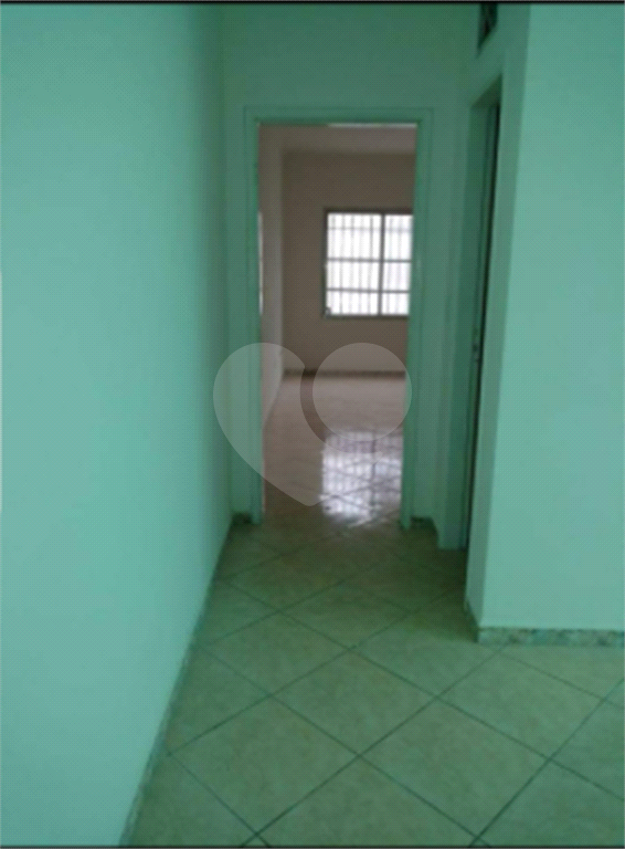 Sobrado vender Jardim Guançã, com 125m2, 3 quartos, 1 suíte, ampla sala, lavabo, cozinha, quintal dos fundos coberto, área de serviço, corredor lateral e 2 vagas de garagem. 