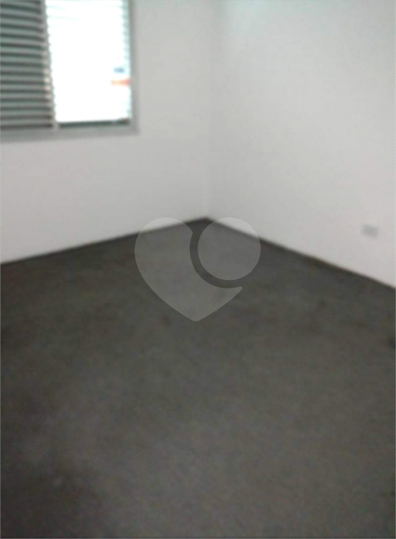 Sobrado vender Jardim Guançã, com 125m2, 3 quartos, 1 suíte, ampla sala, lavabo, cozinha, quintal dos fundos coberto, área de serviço, corredor lateral e 2 vagas de garagem. 
