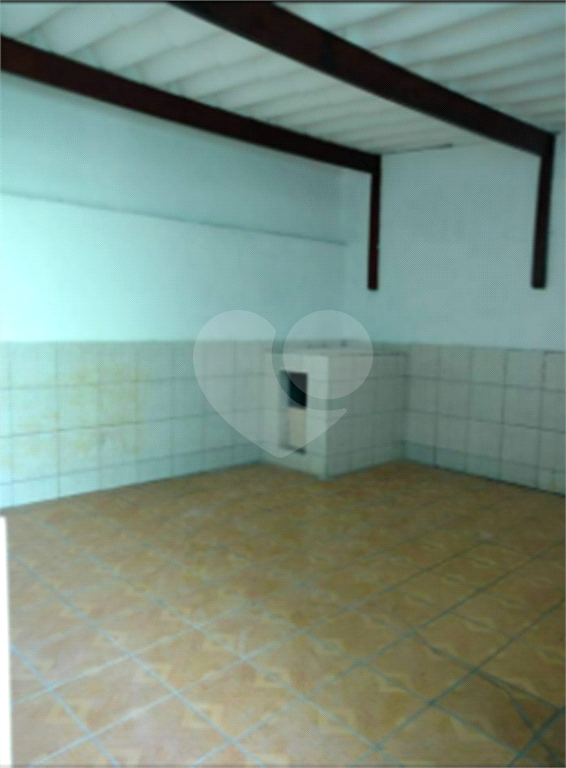 Sobrado vender Jardim Guançã, com 125m2, 3 quartos, 1 suíte, ampla sala, lavabo, cozinha, quintal dos fundos coberto, área de serviço, corredor lateral e 2 vagas de garagem. 