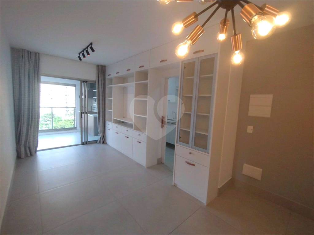 Apartamento para Locação | 2 Quartos (1 suite) | 1 vaga | 70m² na Vila Madalena